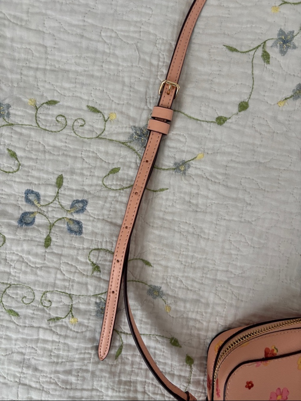 EUC Coach Mystical Floral Print Camera bag Faded Blush Pink - Picture 11 of 11